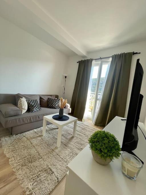 Apartment Beautiful With Balcony & Sea View Dracevo Selo